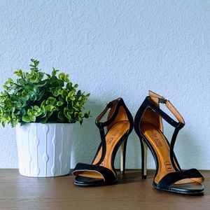 Cathy Jean • Black Suede Heels